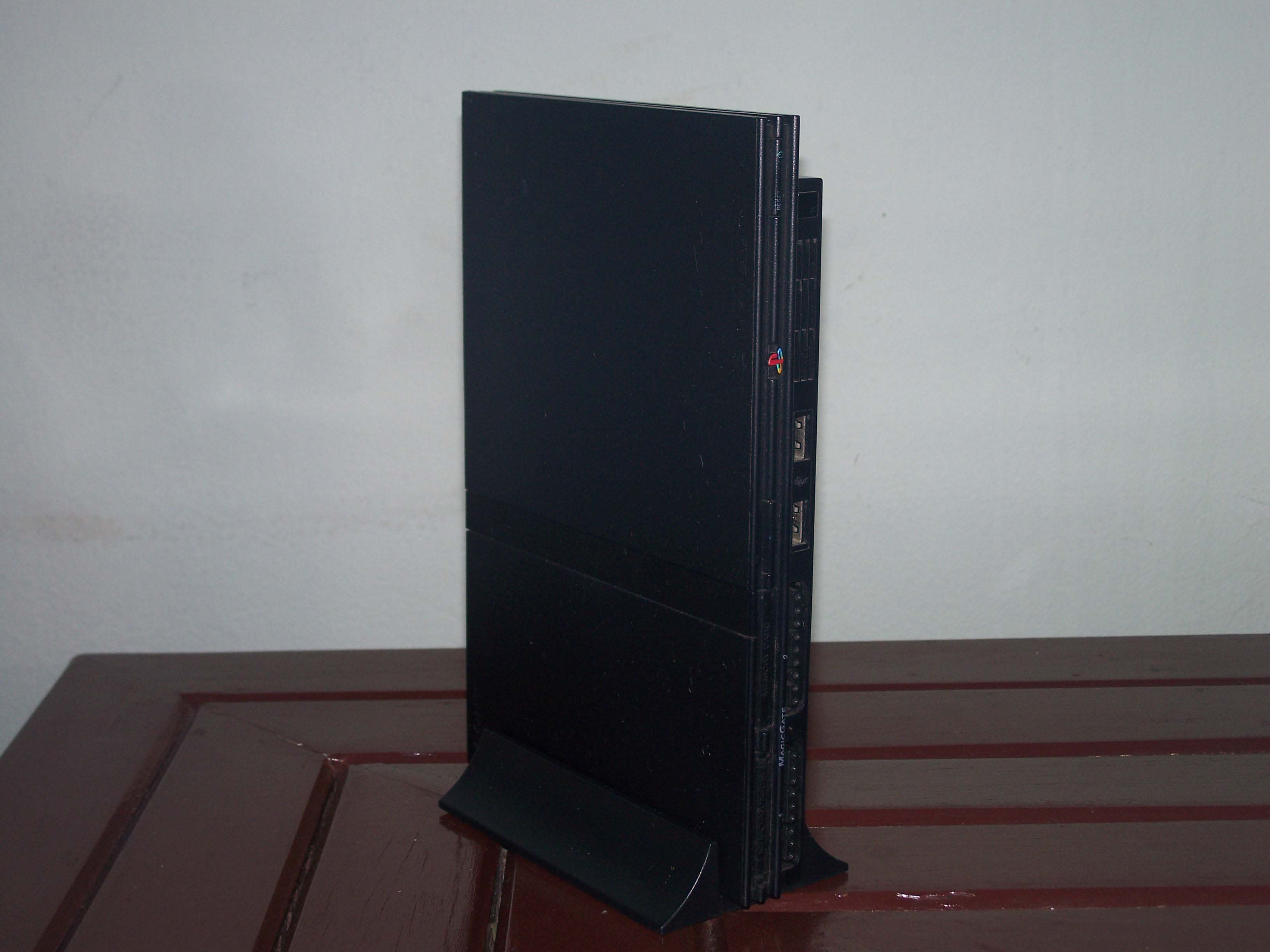 ขายเครื่องเล่นเกมส์เพลย์2 สภาพดี รูปที่ 2