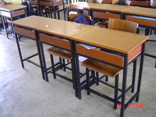 ชุดโต๊ะเก้าอี้นักเรียน A4 มัธยม รูปที่ 1