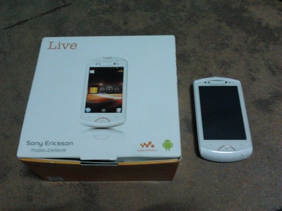 ขาย sony ericsson live with walkman สีขาวชื้อมาเดือนเมษา55 รูปที่ 1