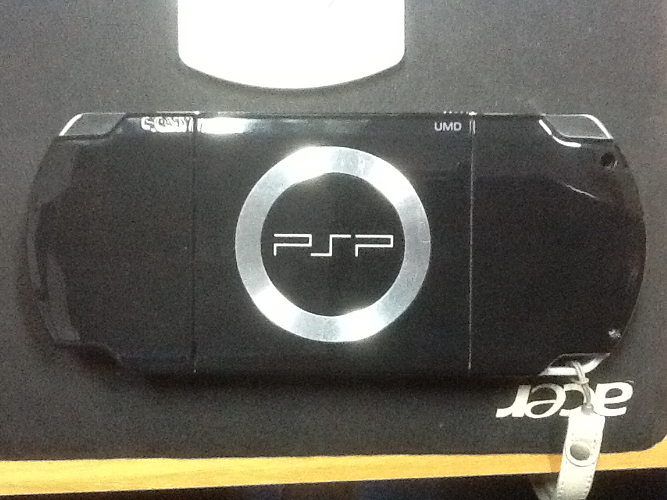 ขายPSP รุ่น2001 สีดำ เมม4gb. สภาพ90% ขาย3600บาท รูปที่ 3