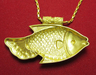รูปย่อ จี้ ปลาทอง 99.99 งานแกะลาย ละเอียด สวยมาก นน.16.80 g รูปที่2
