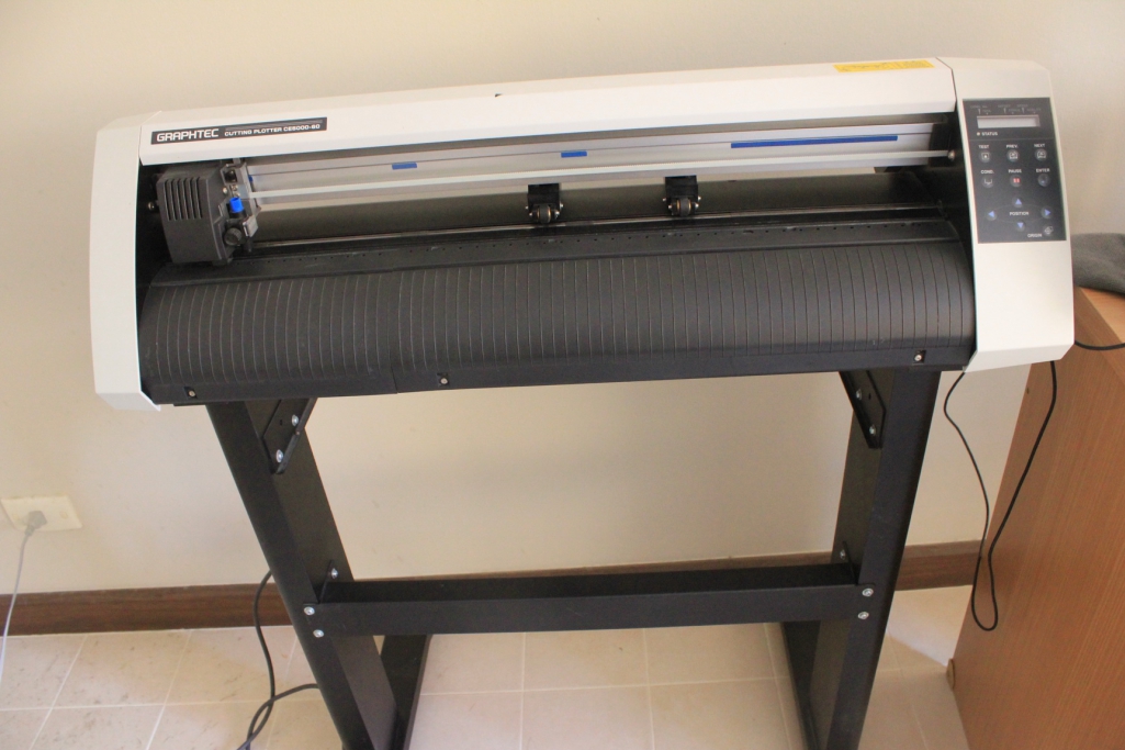 ขายเครื่องตัดสติ๊กเกอร์มือสอง GRAPHTEC ce5000-60 ราคา 35,000 รูปที่ 1