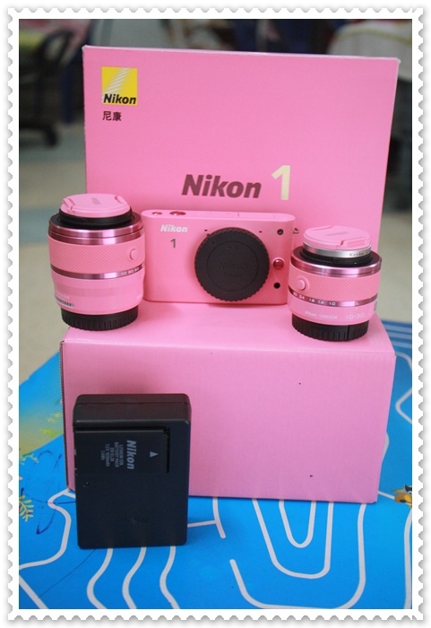 ขายกล้อง Nikon1 J1 สีชมพู อุปกรณ์ครบ แถมกระเป๋า และ ประกันอีก 2 ปี รูปที่ 1