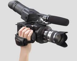 มาแล้ว..ใหม่ล่าสุด กล้องวิดีโอ SONY NEX-FS700PK มาพร้อมเลนส์ SEL 18-200 รูปที่ 1