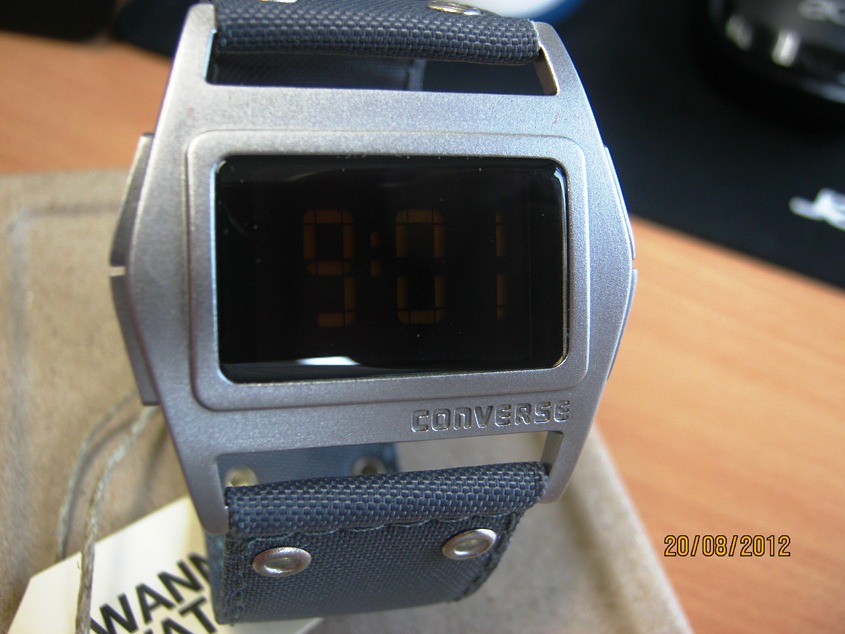 นาฬิกา Converse LowBoy ของแท้จาก USA  สีเทา  ลดพิเศษ 1,699 บาท รูปที่ 1