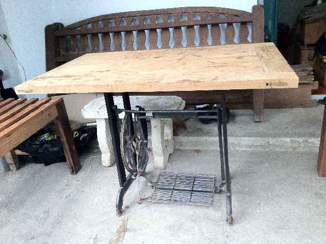 มีโต๊ะ ขาจักร โต๊ะชุด ตู้ไม้เก่า ของโบราณ มาให้ชมกันลดราคาแล้วขายถูกมากๆ รูปที่ 1