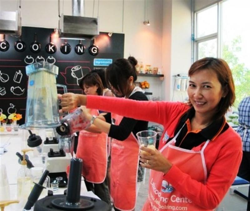สอนอาชีพ สอนทำน้ำปั่นเพื่อสุขภาพ สมูทตี้ เรียนน้ำปั่น ต้นฉบับน้ำปั่นคว่ำไม่หก  ชานมไข่มุก เหล้าปั่น โดยครูจิ๊บLekcooking รูปที่ 2