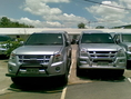 ขายรถนิรภัย Dmax CAB 3.0 HILANDER ปี 2006 สีบรอนซ์เงิน มี 2 โฉม สนใจติดต่อคุณสุรพล 0816186988,0819053963 