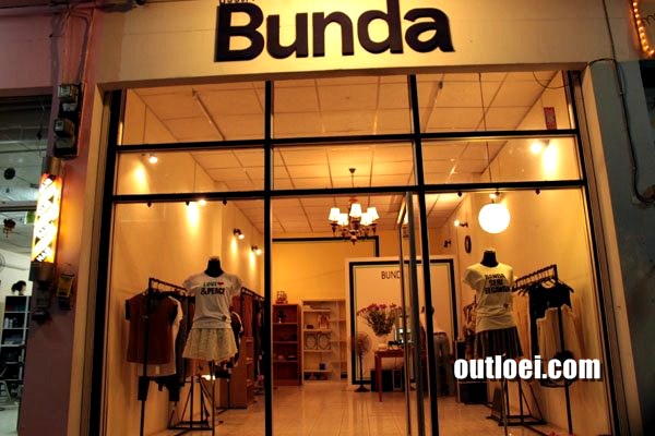 ห้องเสื้อบรรดา Bunda ใกล้ศาลเจ้าพ่อกุดป่อง  เอ๊าเลย !!! เว็บแรงของเมืองเลย รูปที่ 2