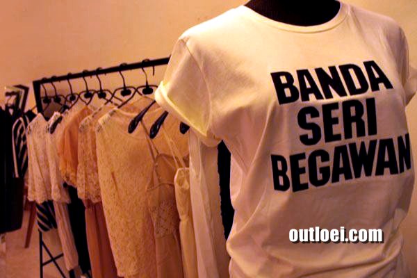 ห้องเสื้อบรรดา Bunda ใกล้ศาลเจ้าพ่อกุดป่อง  เอ๊าเลย !!! เว็บแรงของเมืองเลย รูปที่ 3