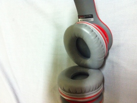 ขายราคาถูกคับ beat monster solo hd สีแดง ของเเท้ สภาพ 99 % รูปที่ 5