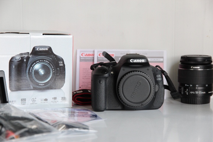 ขายกล้อง Canon 600D พร้อมเลนส์ kit 18- 55 ISII ยกกล่องครบชุด รูปที่ 1