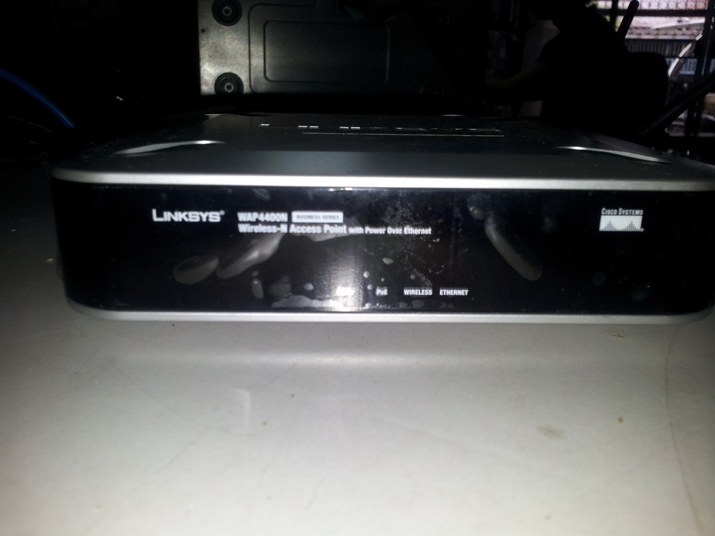 linksys wap4400n รูปที่ 1