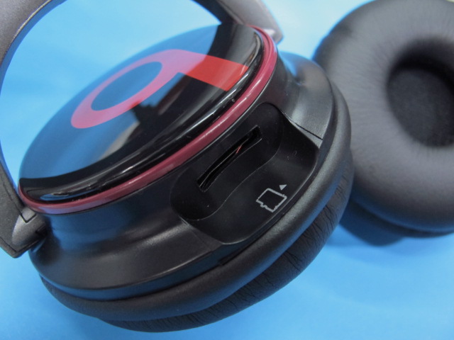 หูฟัง โคลนนิ่ง Monster beats by Dr.Dre เป็นหูฟังที่ใส่ micro SD CARD รูปที่ 4
