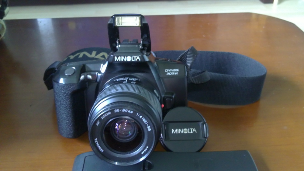 ขายกล้องฟิมล์มือสอง  minolta dynax 303si   สภาพสวย รูปที่ 1
