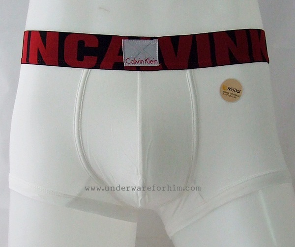 กางเกงในชาย Calvin Klein Boxer Briefs : X สีขาว ขอบสีแดงดำ รูปที่ 1