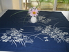 รูปย่อ ผ้าปูโต๊ะงานปักแฮนด์เมดนำเข้าจากญี่ปุ่นสินค้ามือสองคัดเกรดเอขนาดผ้าปูโต๊ะ 165x252 ซม. รูปที่4