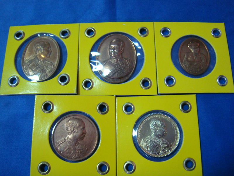เหรียญที่ระลึกของรัชกาลที่5 ออกจากวัดมีพิธี ราคาเหรียญละ60บาทติดต่อ0814259940 รูปที่ 3