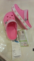 ขายรองเท้า crocs แท้ ของเด็กซื้อมาจากญี่ปุ่น 800 บาท