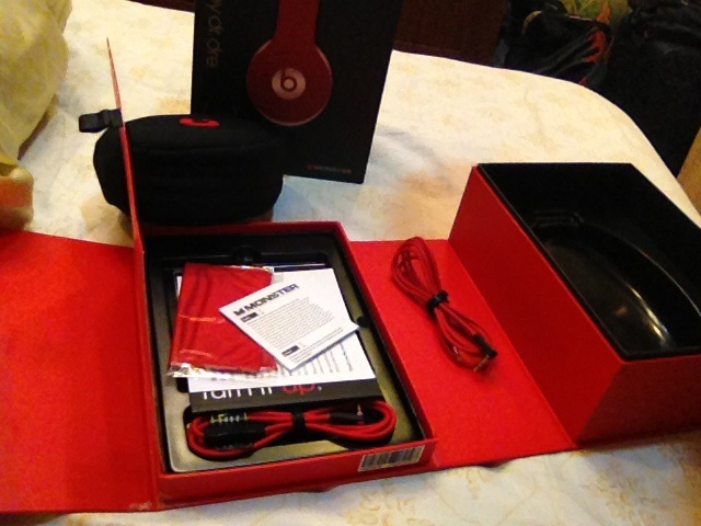 ขายหูฟัง Monster solo hd beats by dr. Dre สภาพใหม่มาก รูปที่ 3
