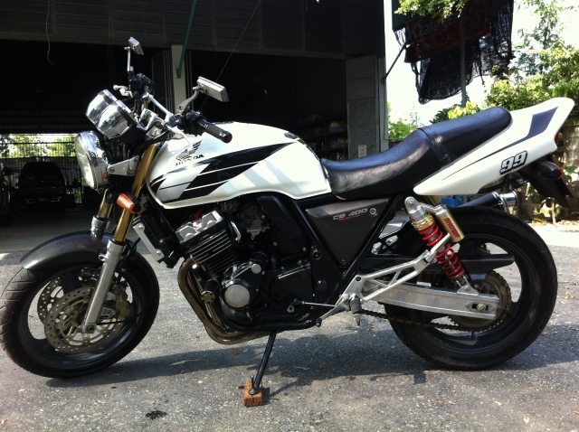 ขายซุปเปอร์โฟร์ CB 400 เวอร์ชั่น S ปี 98 สีขาวมุก. รูปที่ 1