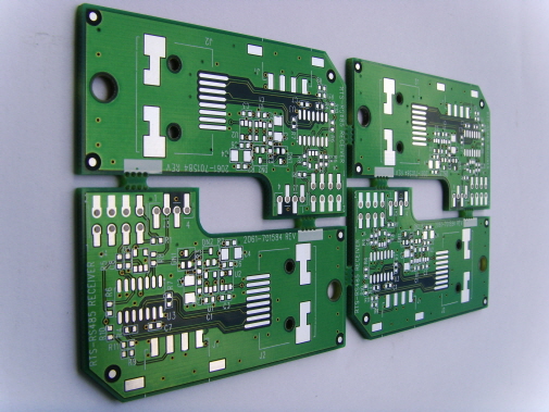 รับออกแบบ วิจัยแผ่นวงจรพิมพ์ และ special pcb ทุกรูปแบบ รูปที่ 1