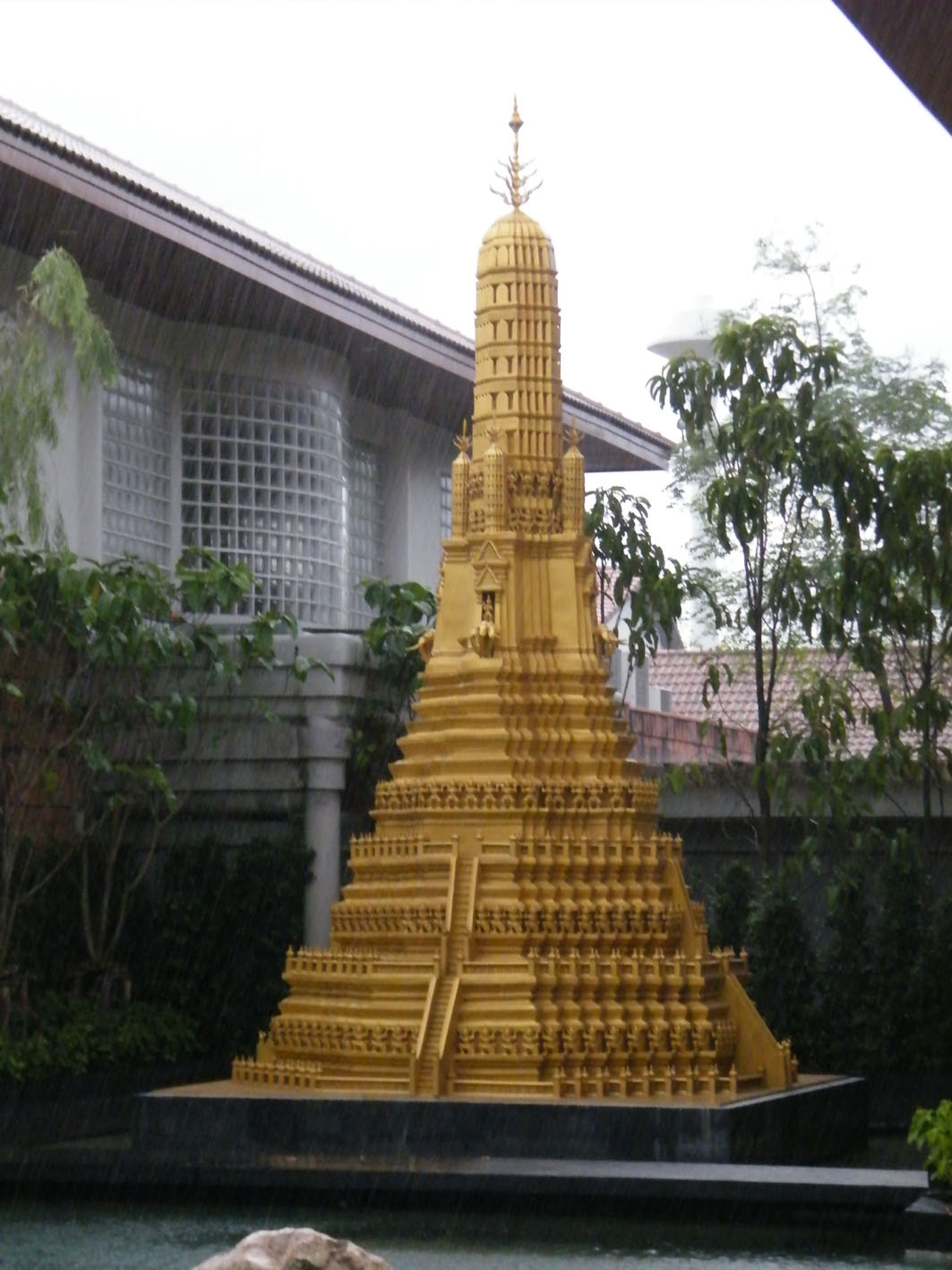 สถาปัตยกรรม และประติมากรรม-อนุสาวรีย์ และ อนุสรณ์สถาน รูปที่ 2