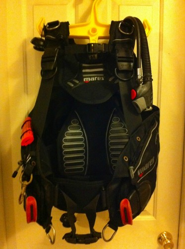 ขายอุปกรณ์ดำน้ำ  BCD และ Regulator มือสองครบชุด  10000 บาท (4) รูปที่ 3