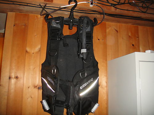 ขายอุปกรณ์ดำน้ำ  BCD และ Regulator มือสองครับชุด  10000 บาท (1) รูปที่ 2
