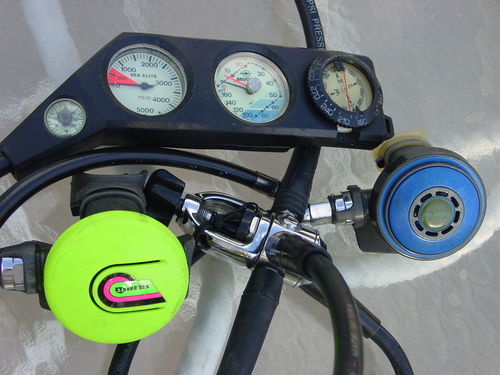 ขายอุปกรณ์ดำน้ำ  BCD และ Regulator มือสองครบชุด  10000 บาท (7) รูปที่ 6