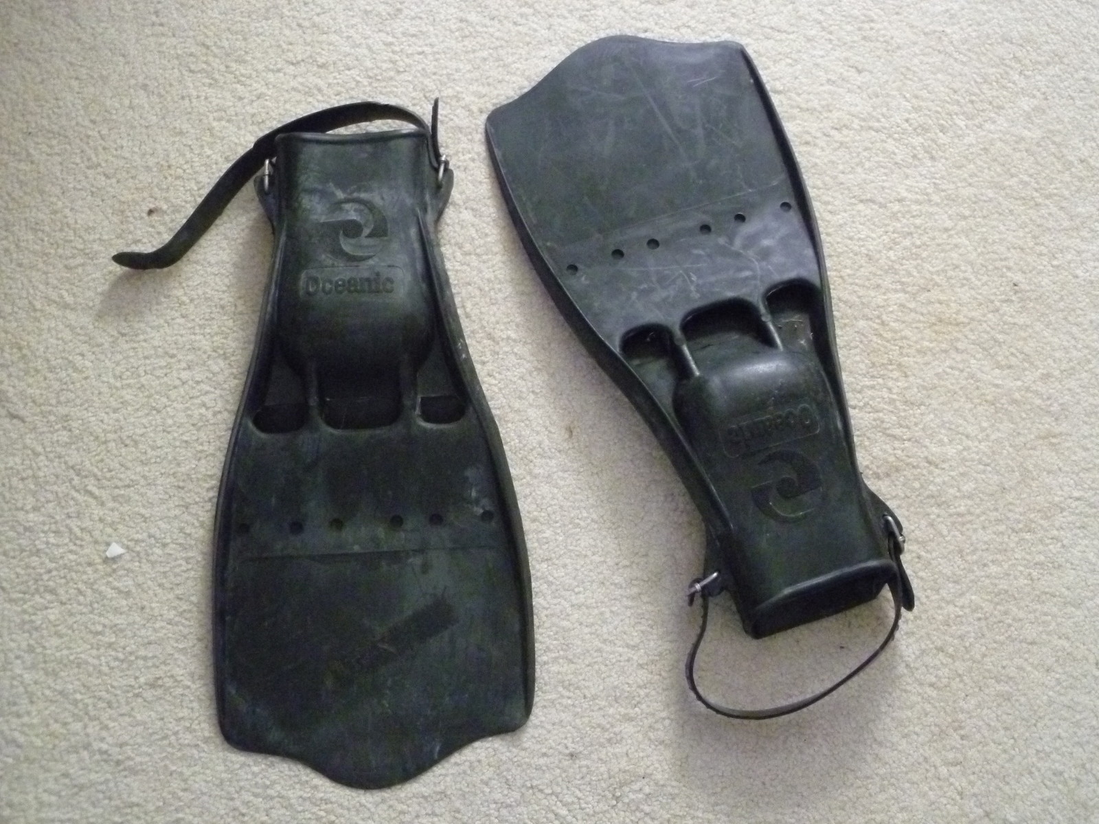 ขายและนำเข้าตีนกบมือสองยี่ห้อดัง ( Fins )จาก USA. (1) รูปที่ 4