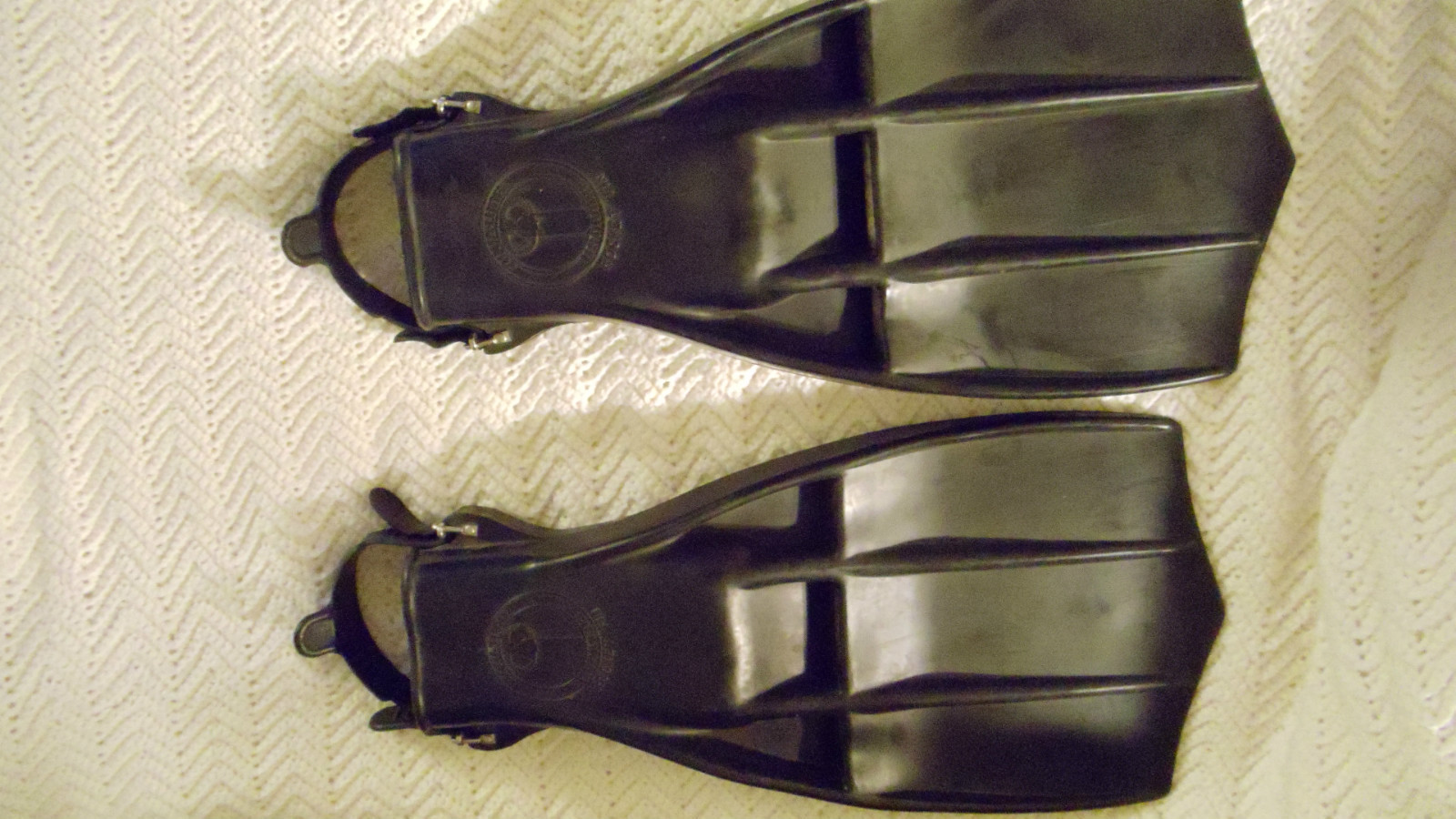 ขายและนำเข้าตีนกบมือสองยี่ห้อดัง ( Fins )จาก USA. (4) รูปที่ 7