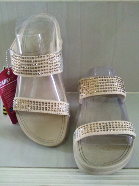 รองเท้า Fitflop Flare Slide สีครีมเบจ ส่งฟรีEMSค่ะ รูปที่ 1