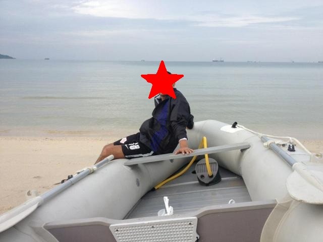 ขายเรือยาง Hypalon +หลังคาผ้าใบ โครงอลูมิเนียม พร้อมเครื่อง Yamabisi 15 hp 2 จังหวะ แถมอุปกรณ์ครบชุด รูปที่ 5