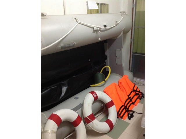 ขายเรือยาง Hypalon +หลังคาผ้าใบ โครงอลูมิเนียม พร้อมเครื่อง Yamabisi 15 hp 2 จังหวะ แถมอุปกรณ์ครบชุด รูปที่ 3