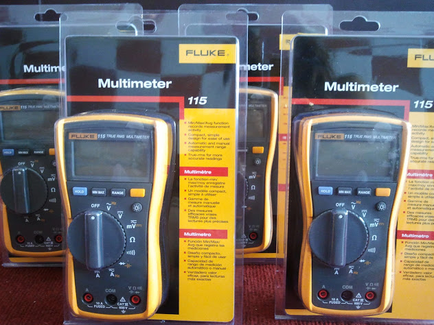 ดิจิตอลมัลติมิเตอร์ FLUKE 115 รูปที่ 1