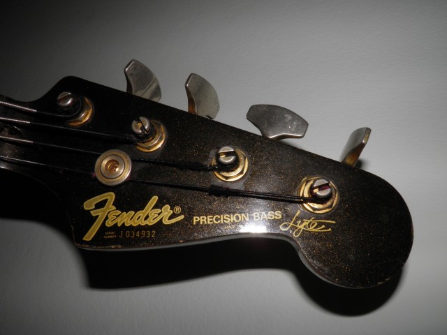 ขาย Bass Fender Precision Lyte japan รูปที่ 1