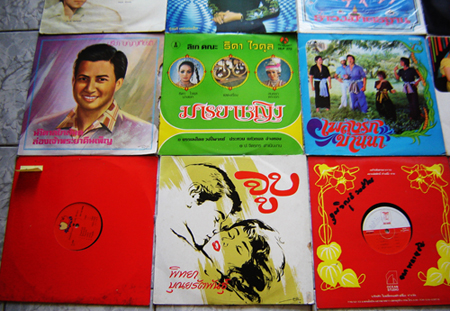 ขายเหมาแผ่นเสียง 20 แผ่น รูปที่ 4