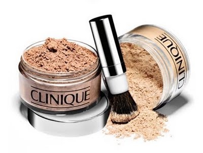 Clinique Blended Face Powder & Brush # 03 Transparency , แป้งฝุ่นโปร่งแสงเนื้อละเอียด บางเบา เกลี่ยง่าย รูปที่ 1