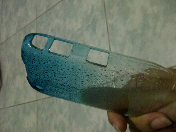 เคส BB 8520 เคสแข็งลายหยดน้ำ สีฟ้าใส รูปที่ 3