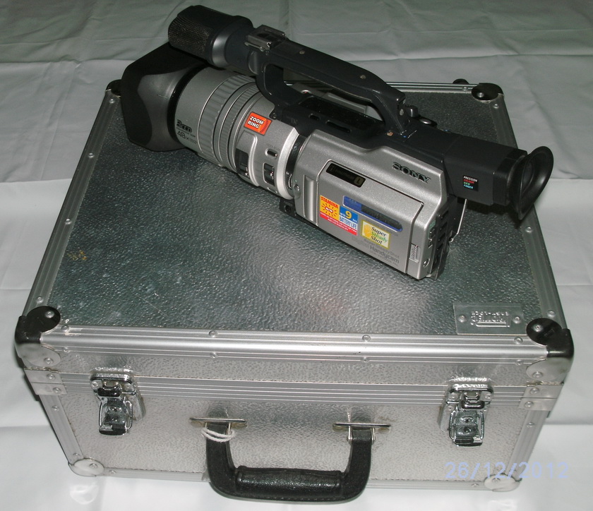 ขายกล้อง 3CCD Sony DCR-VX2000E รูปที่ 1