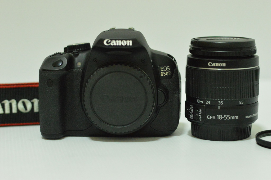 ขาย Canon EOS 650D +Lens ef-s 18-55 is II ประกันยังเหลือ 7 เดือน กดชัตเตอร์ 1,700 รูป ยังใหม่มากครับ รูปที่ 1