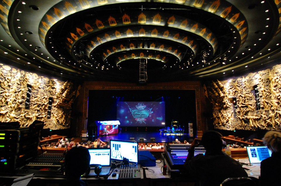 รับจัดงานอิเว้นท์ทุกรูปแบบ ออกาไนท์เซอร์ event organizer ระบบแสงเสียง light&sound ออกแบบ Production งานเลี้ยงปีใหม่ งานแต่งงาน อุปกรณ์จัดงาน เวที เต้นท์ รับจัดงานทั่วประเทศ รูปที่ 4