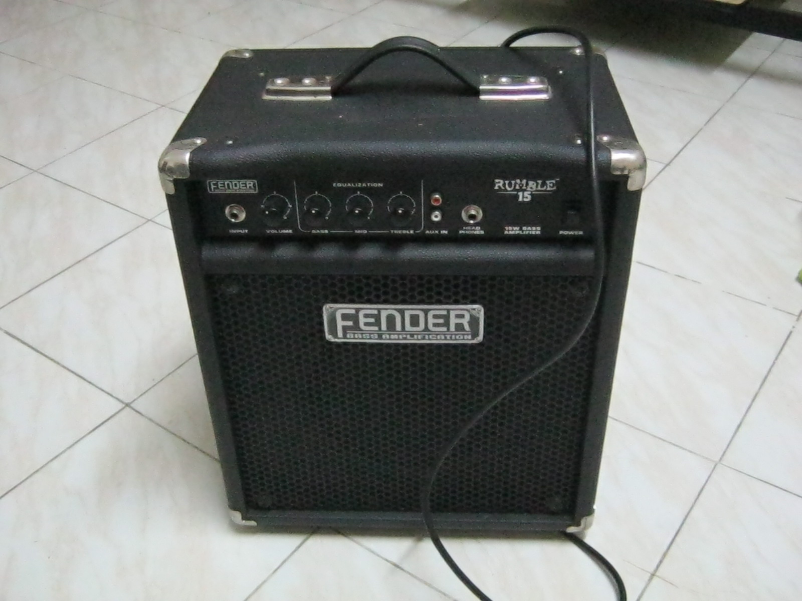 ขายเบส washburn xb100 ตู้แอป์เบสFender Rumble15 ถูกๆจ้า รูปที่ 5