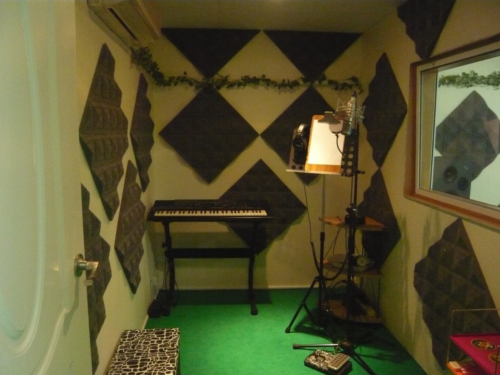 ห้องซ้อมดนตรี ห้องอัดเสียง ให้เช่า Raymond's recordstudio รูปที่ 4