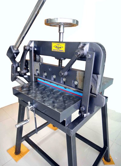 เครื่องตัดกระดาษ NCK17(Paper Cutting Machine NCK17) (http://www.masterinktank.com/) รูปที่ 1