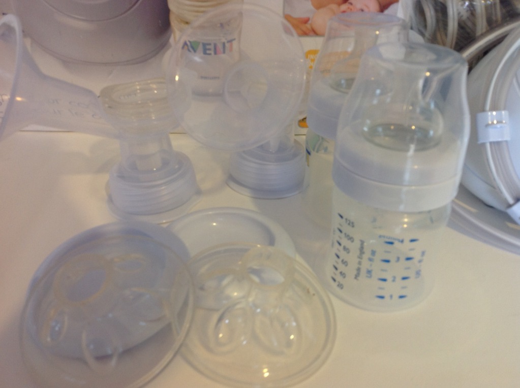 ปั๊มนมเอเว้นมือสองสภาพ 95% Avent Isis iQ Duo Twin Electronic Breast Pump พร้อมประกันเครื่อง 6 เดือน รูปที่ 3
