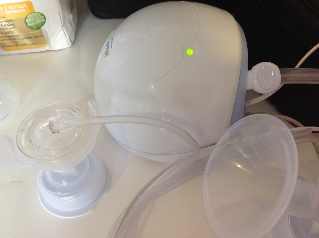 ปั๊มนมเอเว้นมือสองสภาพ 95% Avent Isis iQ Duo Twin Electronic Breast Pump พร้อมประกันเครื่อง 6 เดือน รูปที่ 4