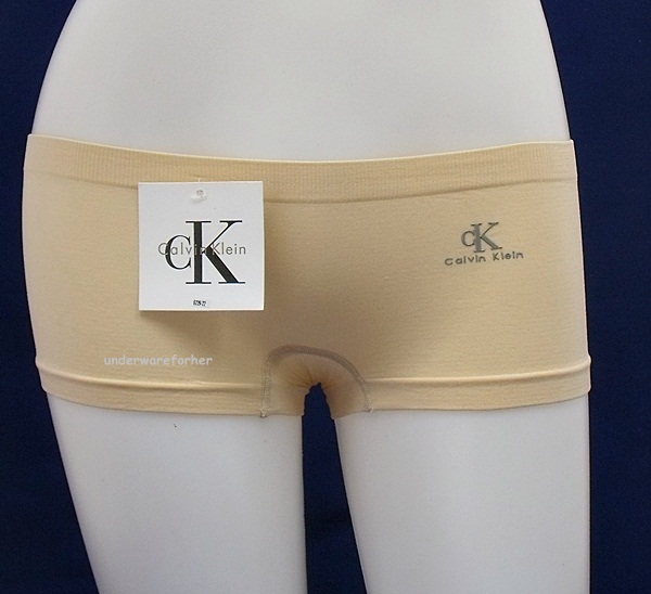 ชุดชั้นในผู้หญิง Calvin Klein สีน้ำตาลแบบเต็มตัวมี logo Calvin Klein ด้านหน้า รูปที่ 1