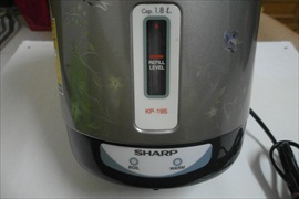 ขายกระติกน้ำร้อน SHARP รุ่น KP-19S ขนาด 1.8 ลิตร สภาพใหม่ ซื้อมา 3 เดือน พร้อมใช้ รูปที่ 1